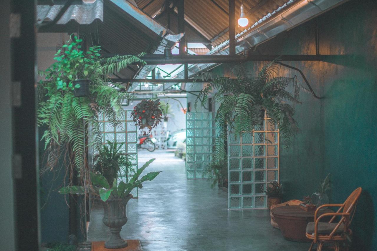 Baannokhook Home&Cafe 素叻他尼 外观 照片